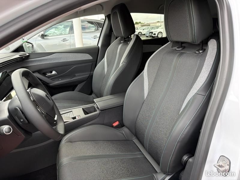 Peugeot 308 1.2 Hybrid 145ch Allure e-DCS6 (image 10)