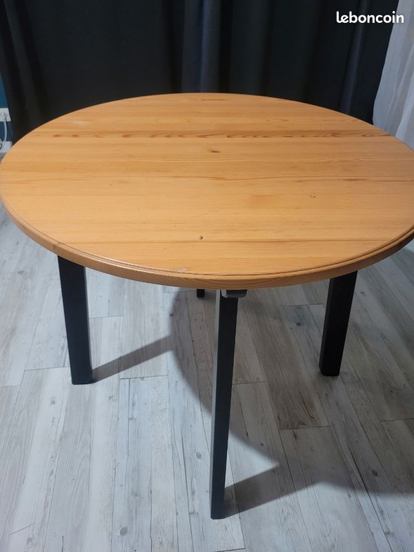 Table ronde (image 1)
