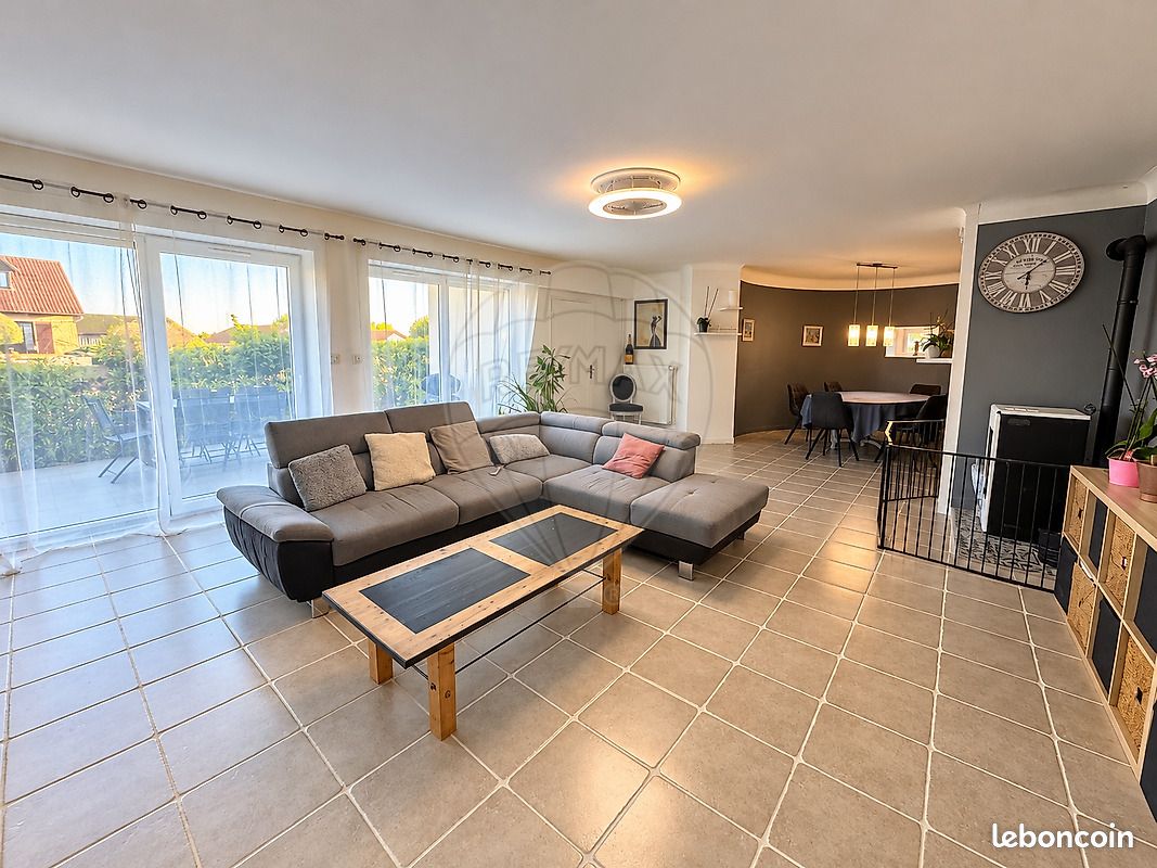 Maison 9 pièces 180 m² · à Boncourt · 180 m² · 260 000 €