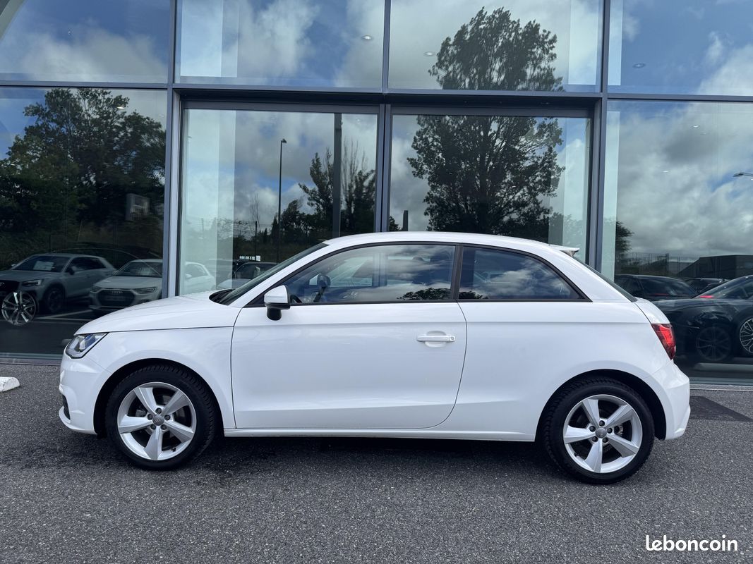 AUDI A1 1.0 TFSI ultra 95 Ambiente (image 4)