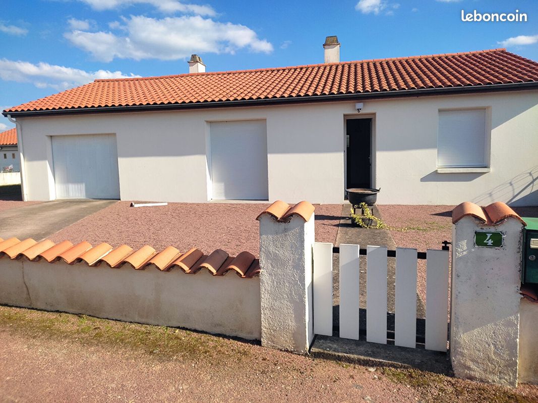 Maison 3 pièces 75 m² · à Chiché · 75 m² · 635 €