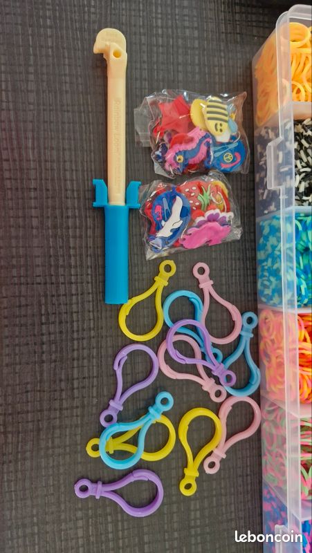Wonder Loom Organizer – Métier à Tisser Coloré, 3000 élastiques, 200 Perles, 200 Clips, Boîte De Rangement