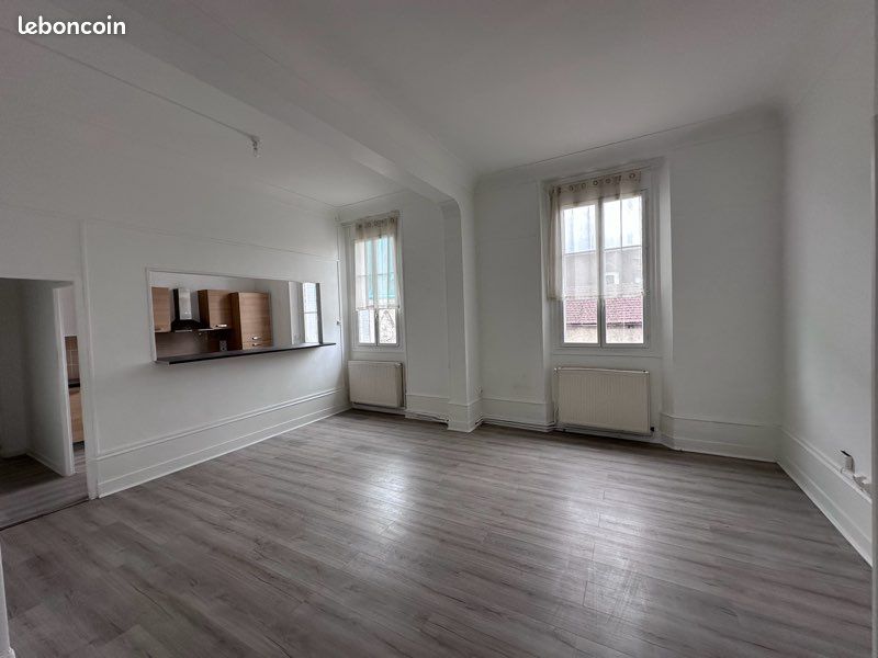 Appartement 4 pièces 100 m² · à Auxerre · 100 m² · 895 €/mois