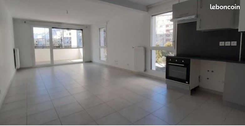 Appartement 3 pièces 69 m² · à Échirolles · 69 m² · 980 €