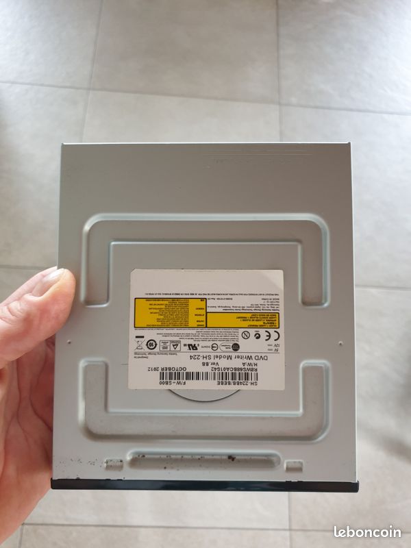 Kit tour PC HP avec carte mère MSI, processeur Intel et son ventirad, lecteur DVD, 4 barrettes de Ram DDR3 et alimentation 450w (image 7)