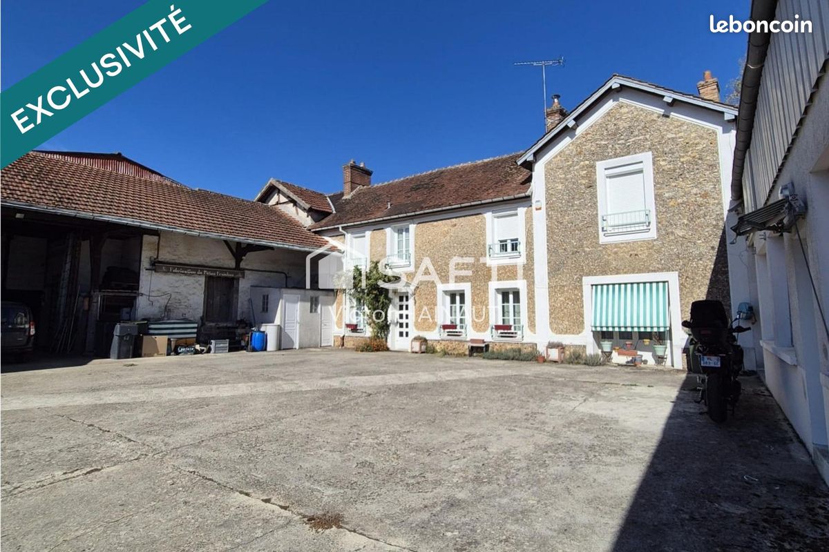 Maison 6 pièces 265 m² · à La Houssaye-en-Brie · 265 m² · 680 000 €