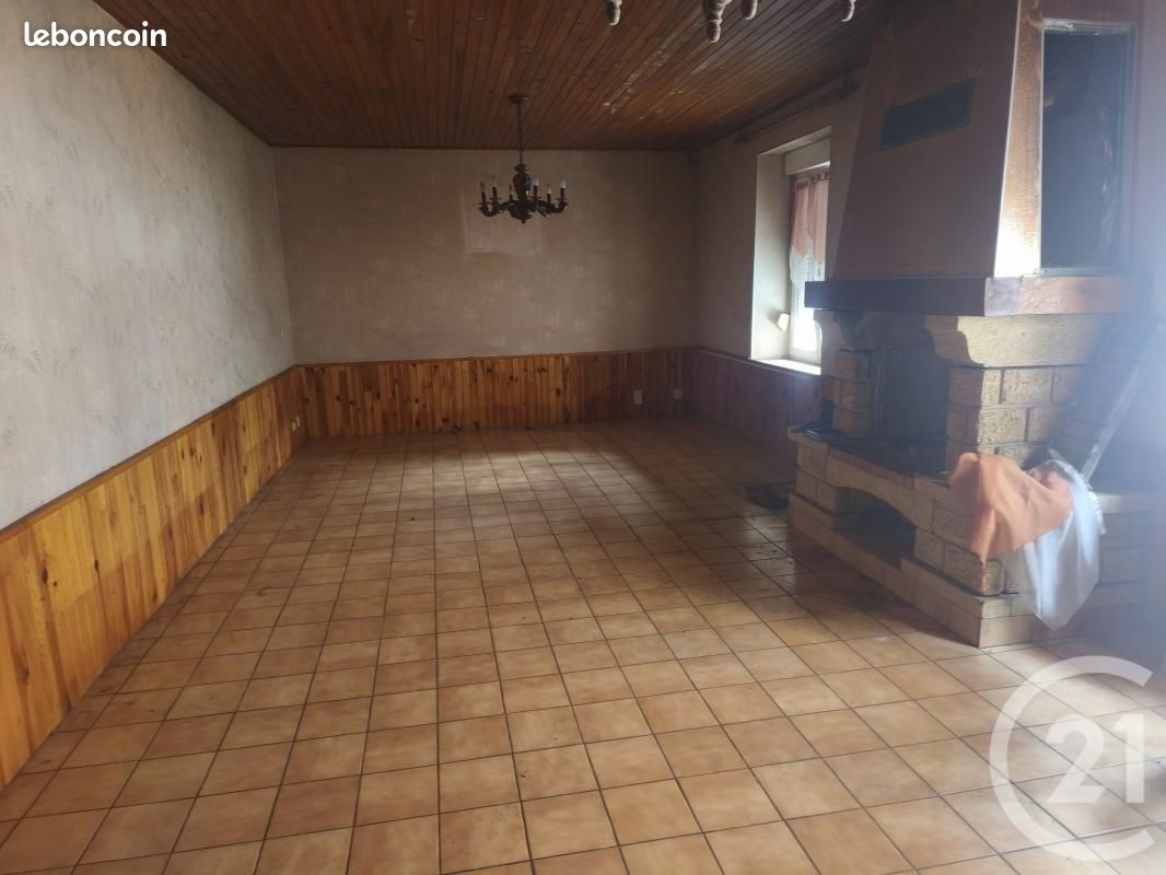 Maison 5 pièces 157 m² · à Héricourt · 157 m² · 55 000 €
