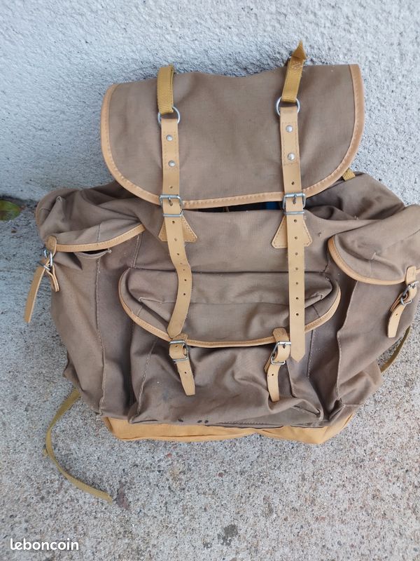 Sac à Dos Vintage Lafuma En Toile Personnalisé Avec 7 écussons Cousus - Excellent état