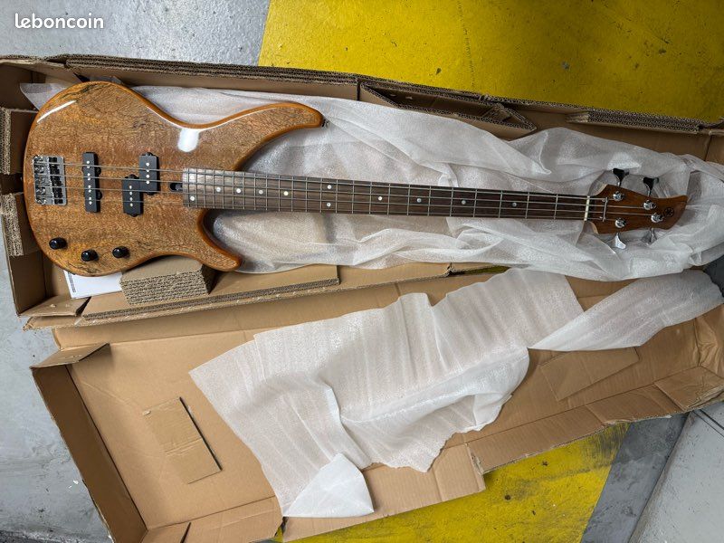 Basse Yamaha TRBX174EW Neuve finition bois naturel neuve (image 4)