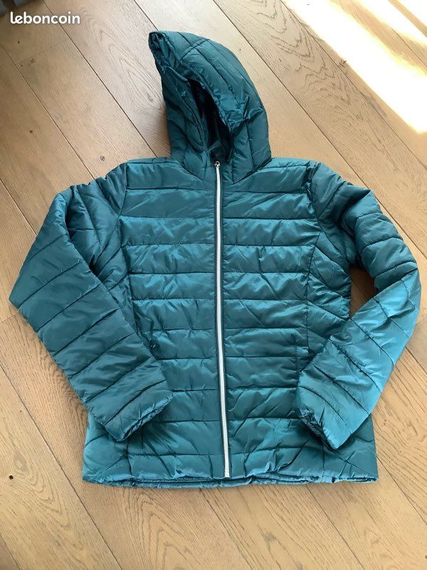 Blouson / doudoune verte. Taille S/M (image 1)