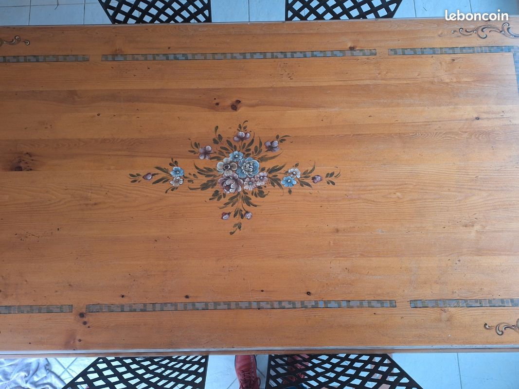 Table plateau bois et pieds en fer Forgé + 6 chaises en fer Forgé (image 6)