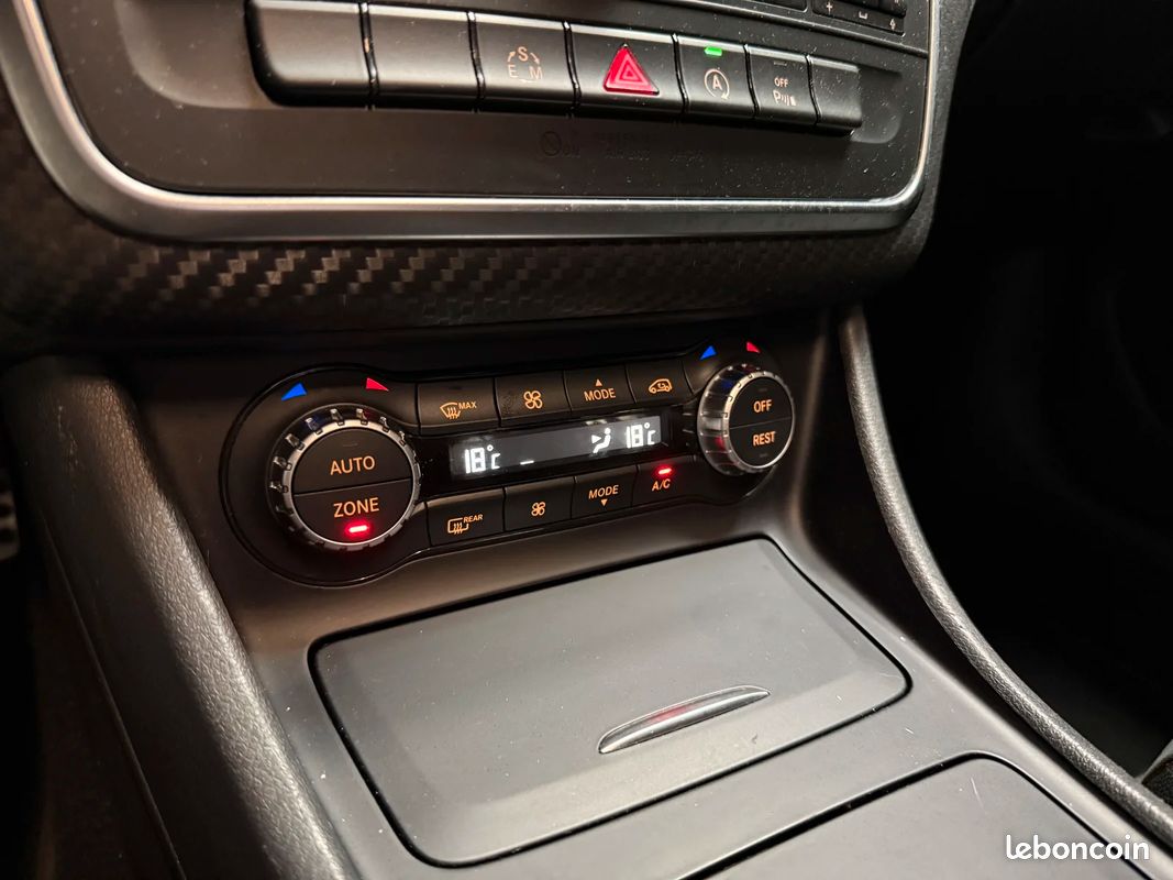 Mercedes-Benz CLASSE A 180D 110CH Fascination Pack AMG (image 33)