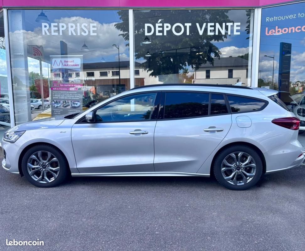 Ford Focus SW 1.0 EcoBoost 125 S&S mHEV ST-Line X (image 3)