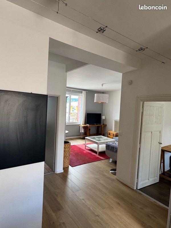 Appartement 3 pièces 83 m² · à Clermont-Ferrand · 83 m² · 820 €