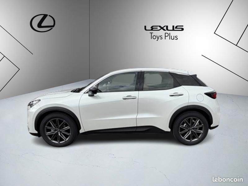 Lexus LBX 1.5 136H 2WD Relax Pack Advanced HYBRIDE (image 2)