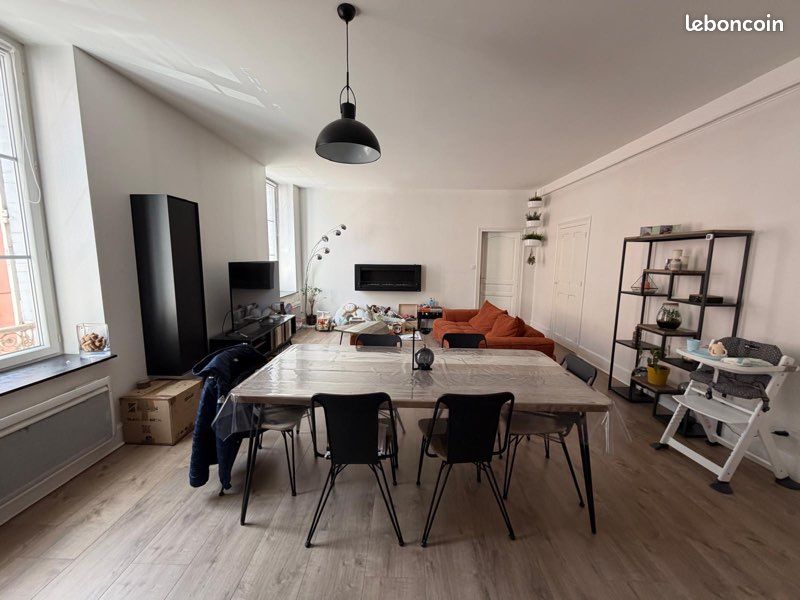Appartement 4 pièces 90 m² · à Voiron · 90 m² · 1 000 €/mois