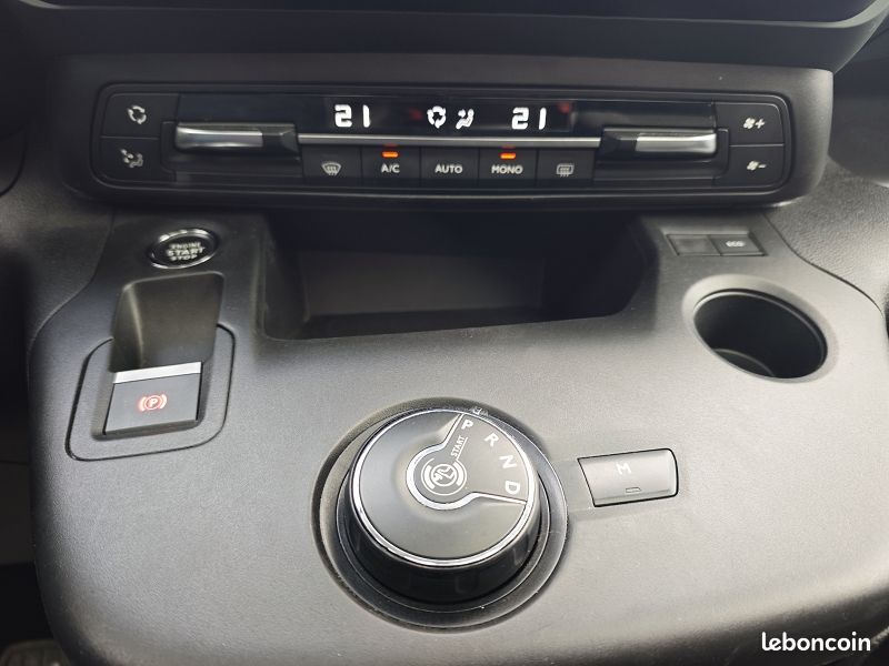 Citroën Berlingo III 1.5 BLUEHDI S&S - 130 BV EAT8 M SHINE (image 16)