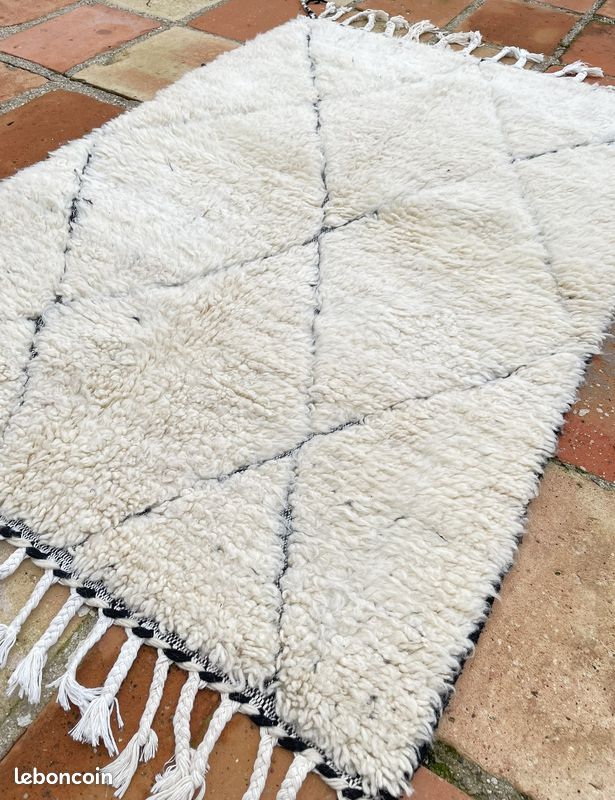 Tapis Beni Ouarain berbère – 182 × 106 cm – Tissé main – Laine naturelle – Fait main - Décoration bohème – Tapis marocain unique (image 1)