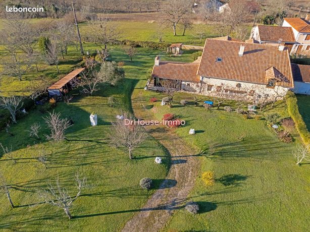 Propriété 8 pièces 299 m²