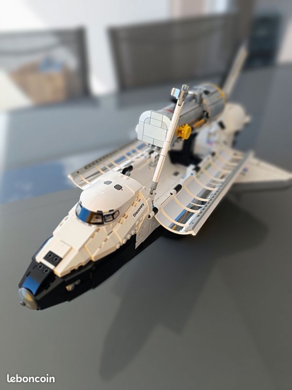 Navette spatiale Discovery Lego #10283 (image 2)