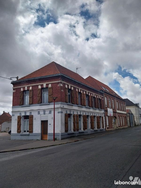 Maison 8 pièces 145 m² · à Aubigny-en-Artois · 145 m² · 140 000 €