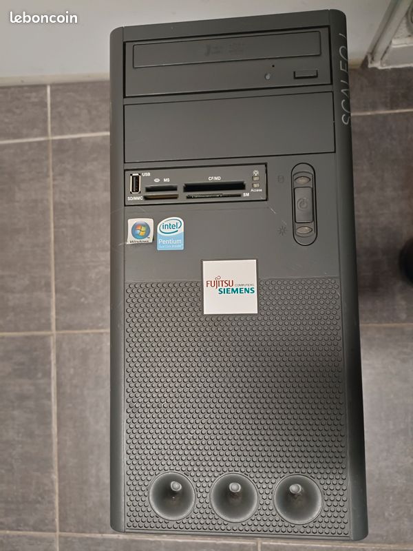 PC Fujitsu Siemens (image 1)
