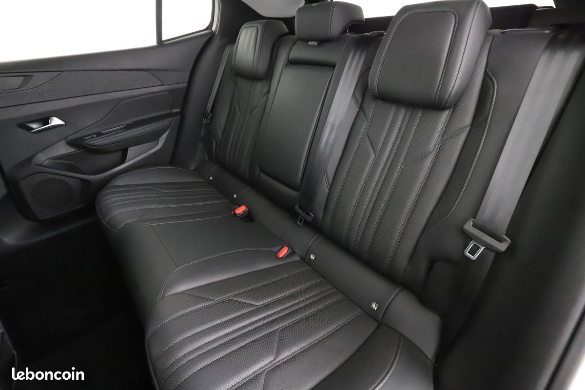 Peugeot 408 1.6 PHEV Allure Pack e-EAT8 225 ch (image 8)