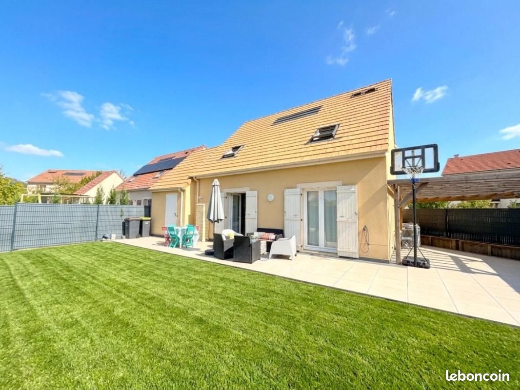Maison 5 pièces 102 m² · à Mennecy · 102 m² · 335 000 €