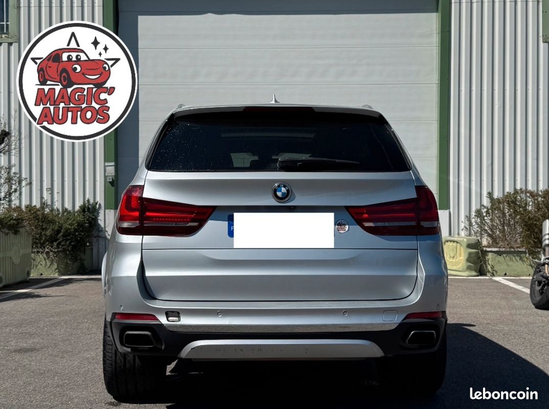 BMW X5 EXCLUSIVE FULL OPTiON HYBRIDE RECHARGEABLE 313 CH XDRIVE BOITE AUTO 4X4 TOIT OUVRANT PANO / CARPLAY SS FIL / CUIR CHAUFFANT / HAYON ELECT / AFFICHAGE TETE HAUTE / KEYLESS / GPS / CAMERA 360° / (image 3)