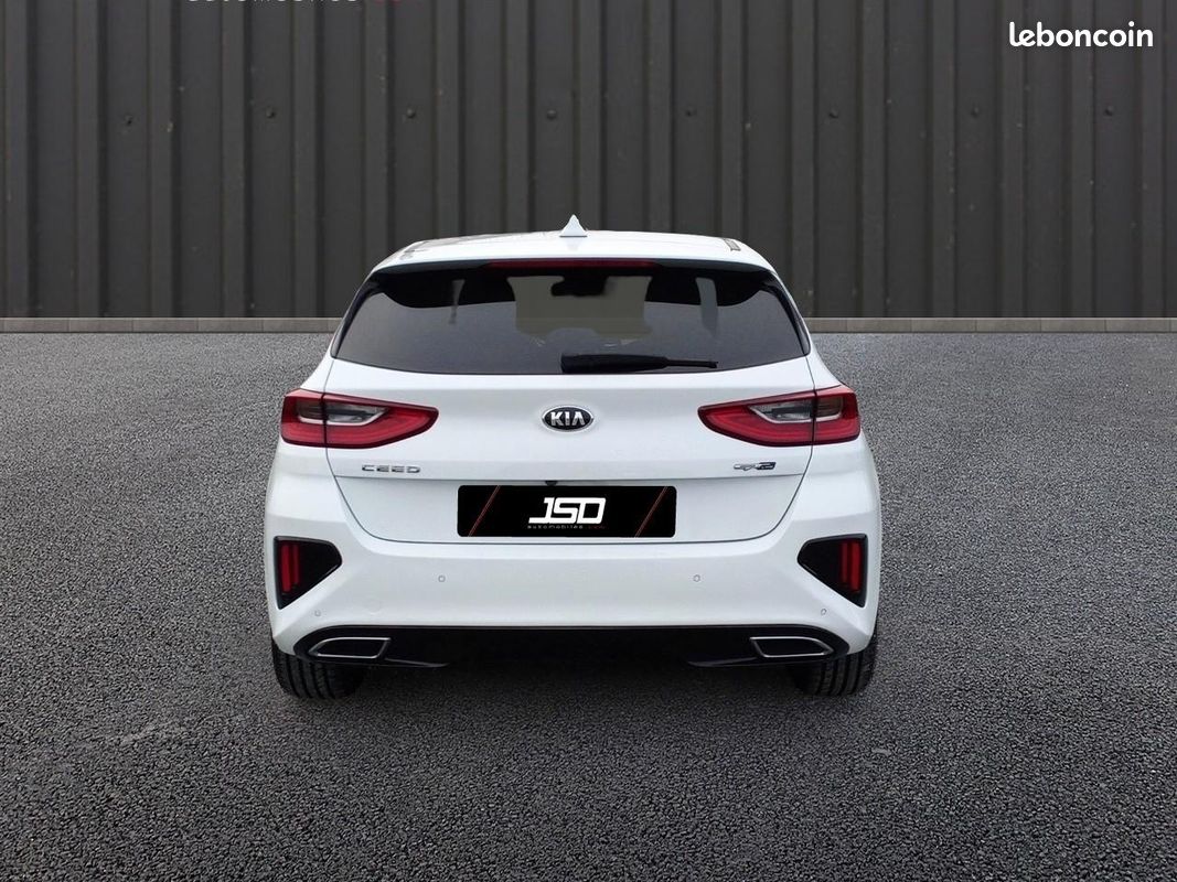 KIA CEE D CEED 1.6 CRDi 136 ch MHEV BVM6 GT Line (image 20)