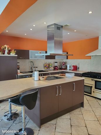 Maison 8 pièces 280 m²