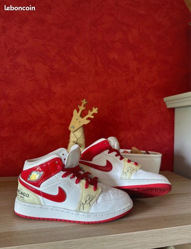 👟 Nike Jordan Édition Chicago taille 37.5 très bon état (image 4)