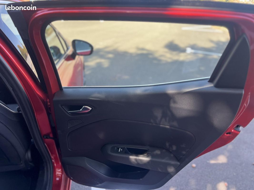 RENAULT CLIO GARANTIE 6 MOIS - 1.0 Tce 100 (image 16)