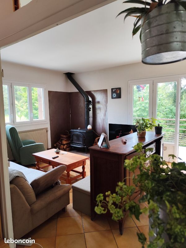 Maison 7 pièce avec garage et terrain (image 2)