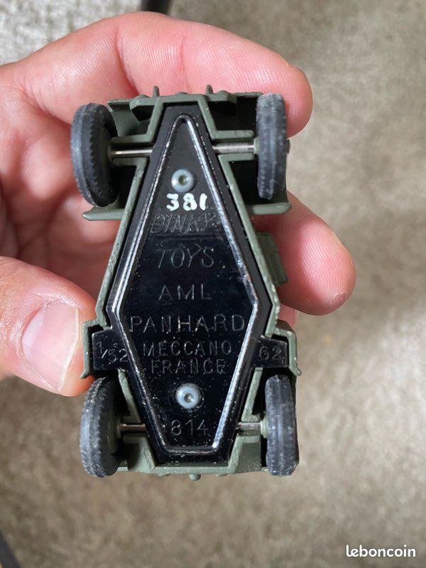 Dinky AML Panhard 814 - Véhicule Militaire Vert Métal - Neuf