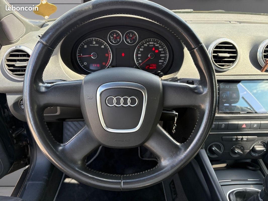 AUDI A3 CABRIOLET Ambiente 1.6 TDI 105 DPF (image 11)