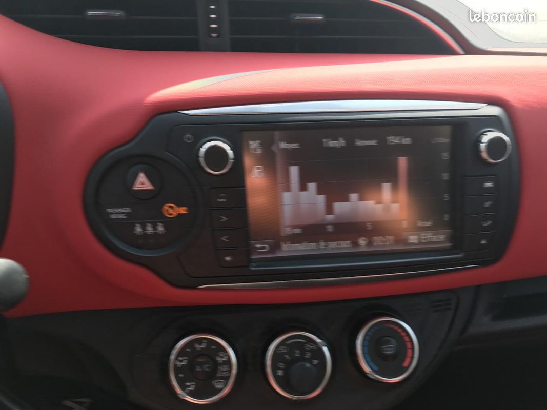 TOYOTA YARIS 1.3 - 100 VVT-i III 2011 Style PHASE 2 (image 24)