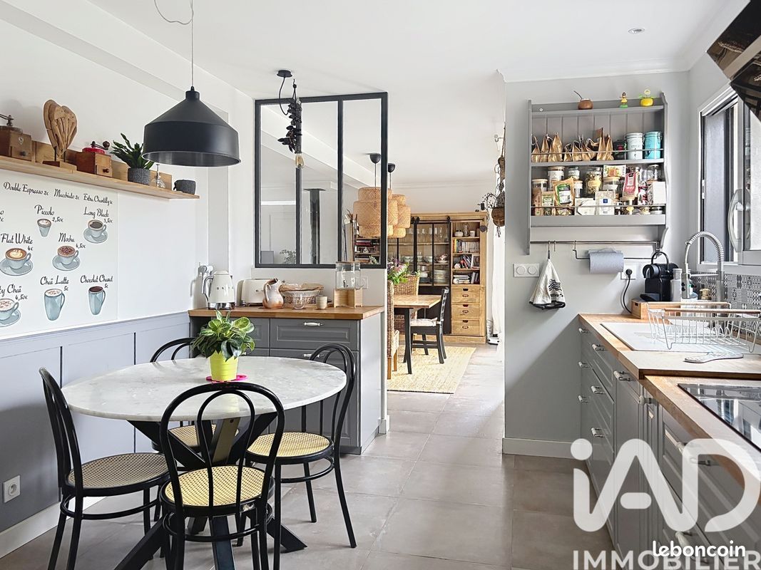Maison 6 pièces 160 m² · à Saint-Méloir-des-Ondes · 160 m² · 547 500 €
