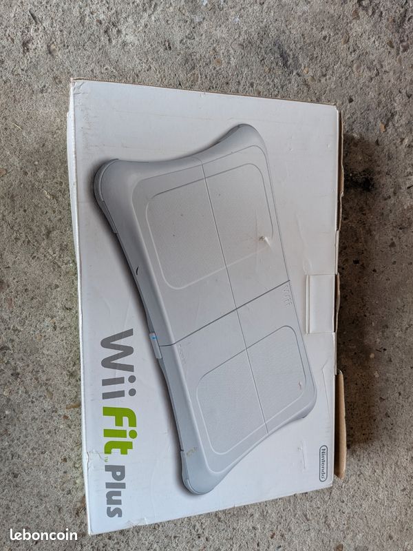 Wii fit plus (balance et jeu) (image 2)