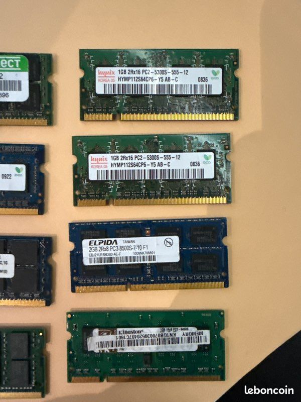 4 barettes mémoire de 1 giga serveur DELL poweredge ECC