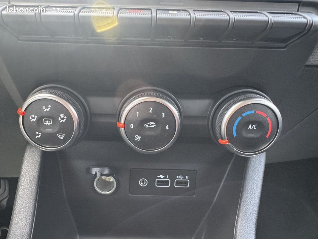 Renault Clio (5) Evolution Blue dCi 100 -25 (image 17)