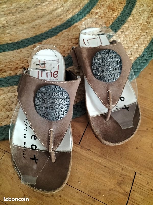 Tong femme tout en cuir (un matin d'été Ume) pointure 37 avec