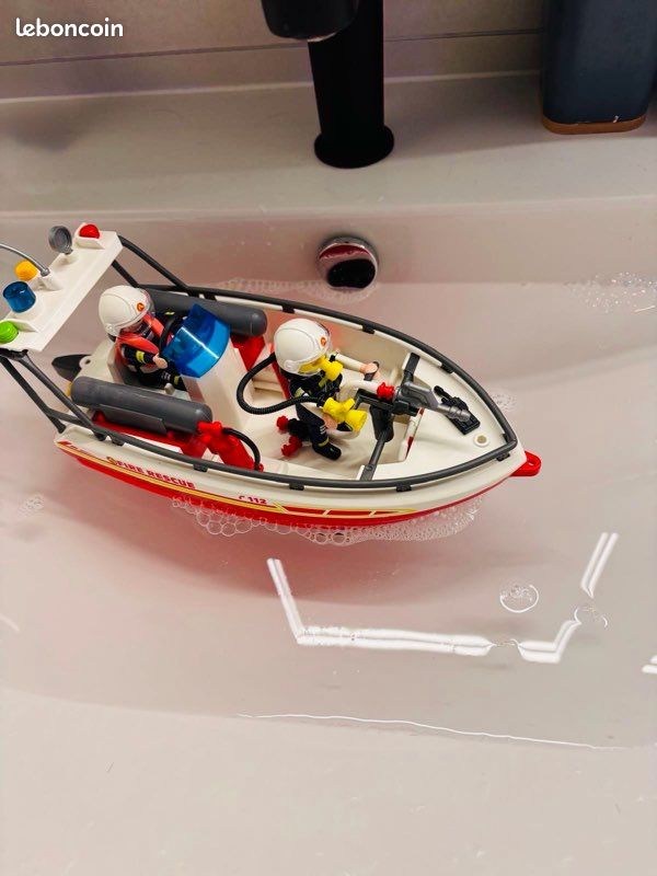Playmobil City Action 70054 set véhicule et bateau de pompiers COMPLET (image 3)