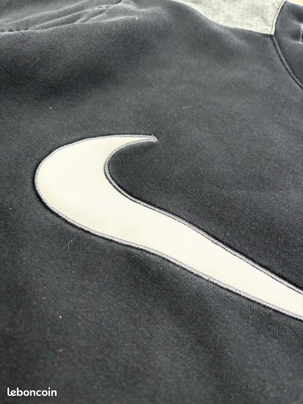 Pull Nike noir coupe big logo brodé solo swoosh - S (image 3)