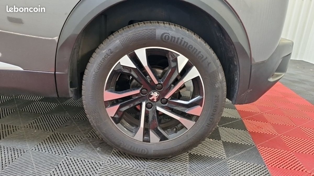 Peugeot 2008 BLUEHDI 130 S&S EAT8 ALLURE PACK (image 22)