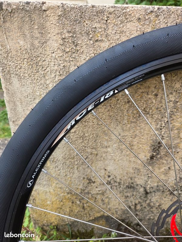 Roue Arrière Vélo 26 Pouces Shimano Alexrim - Alliage Noir - 8 Vitesses - Occasion