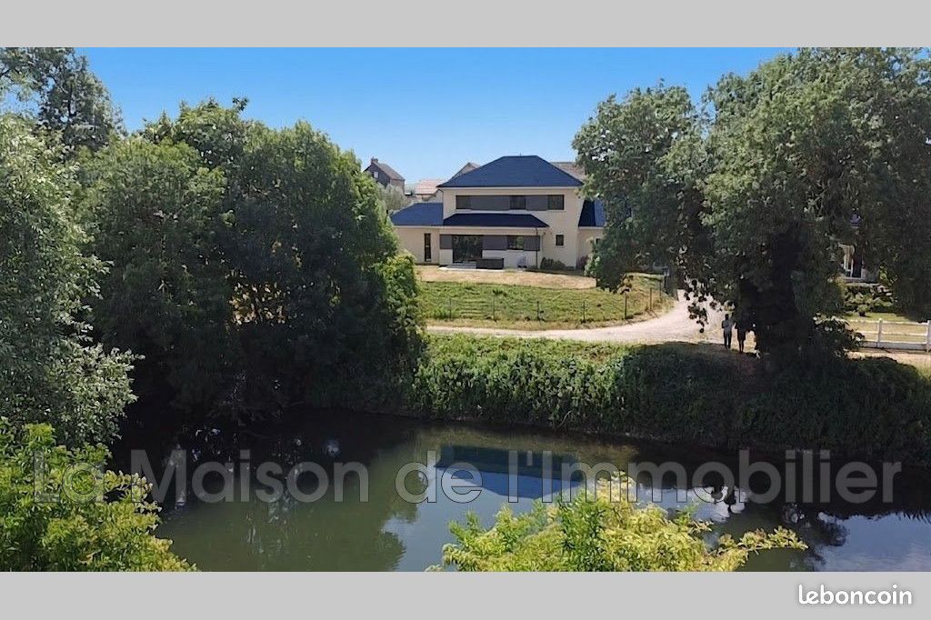 Maison 7 pièces 152 m² · à Criquebeuf-sur-Seine · 152 m² · 482 000 €