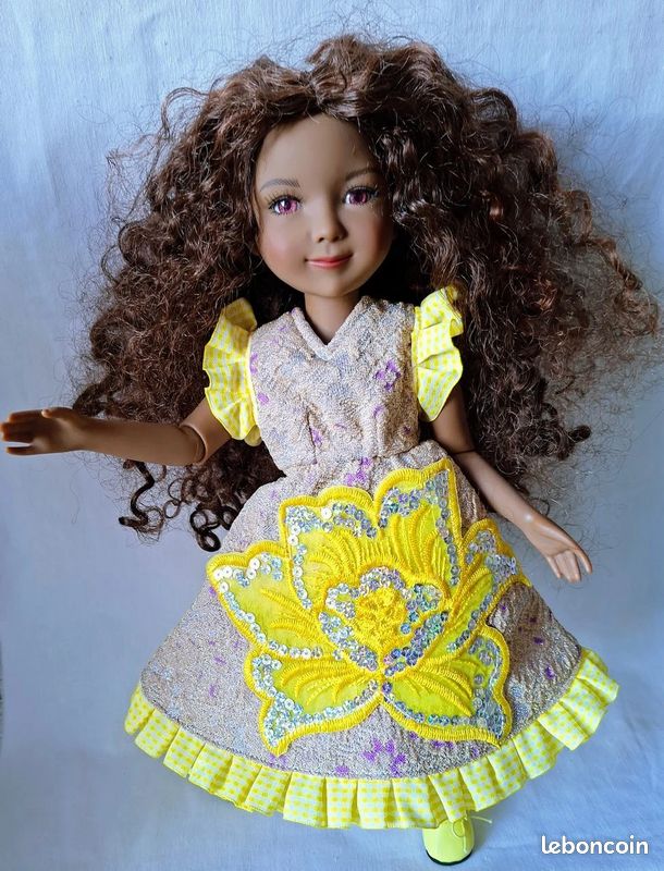 Robe pour la poupée Ruby Red Fashion (image 1)