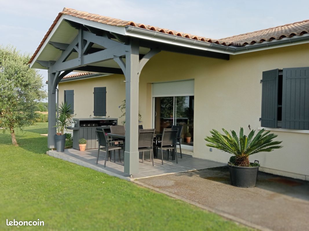 Maison 6 pièces 140 m² · à Bayas · 140 m² · 250 000 €