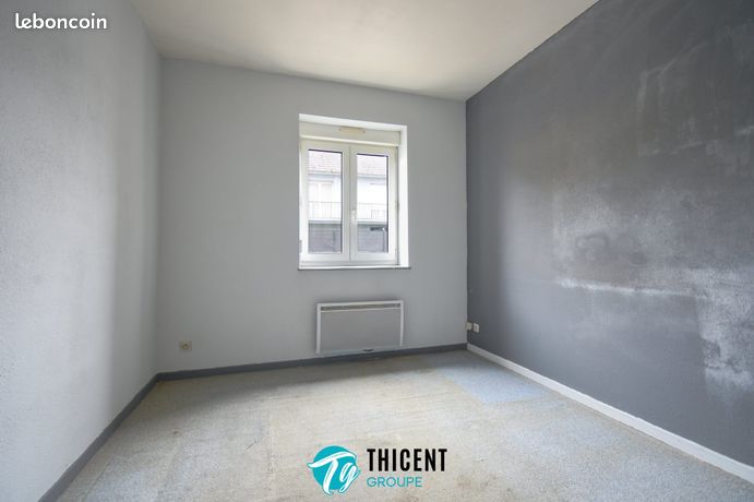 https://img.leboncoin.fr/api/v1/lbcpb1/images/74/fb/ed/74fbed03808af5ec8a59865c065d2fc44649b381.jpg?rule=ad-image